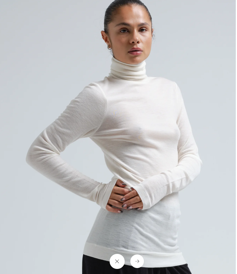 WOOLEN LOLA IN OFF WHITE