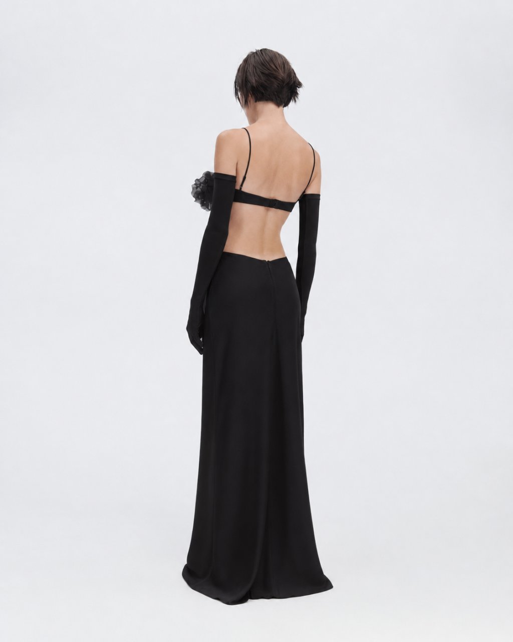 FLORAL CUTOUT MAXI DRESS IN BLACK
