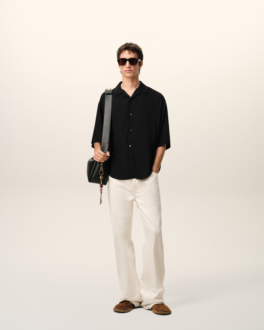 SHORT SLEEVE BOXY SHIRT WITH CAMP COLLAR AND EMBROIDERED AMI PARIS IN BLACK