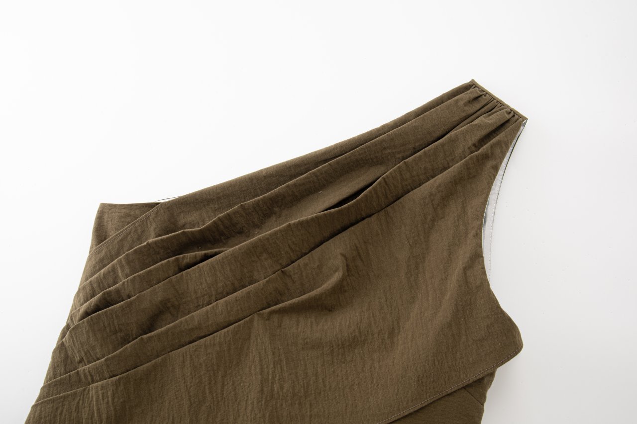 CILLA ONE SHOULDER TOP IN MOSS 