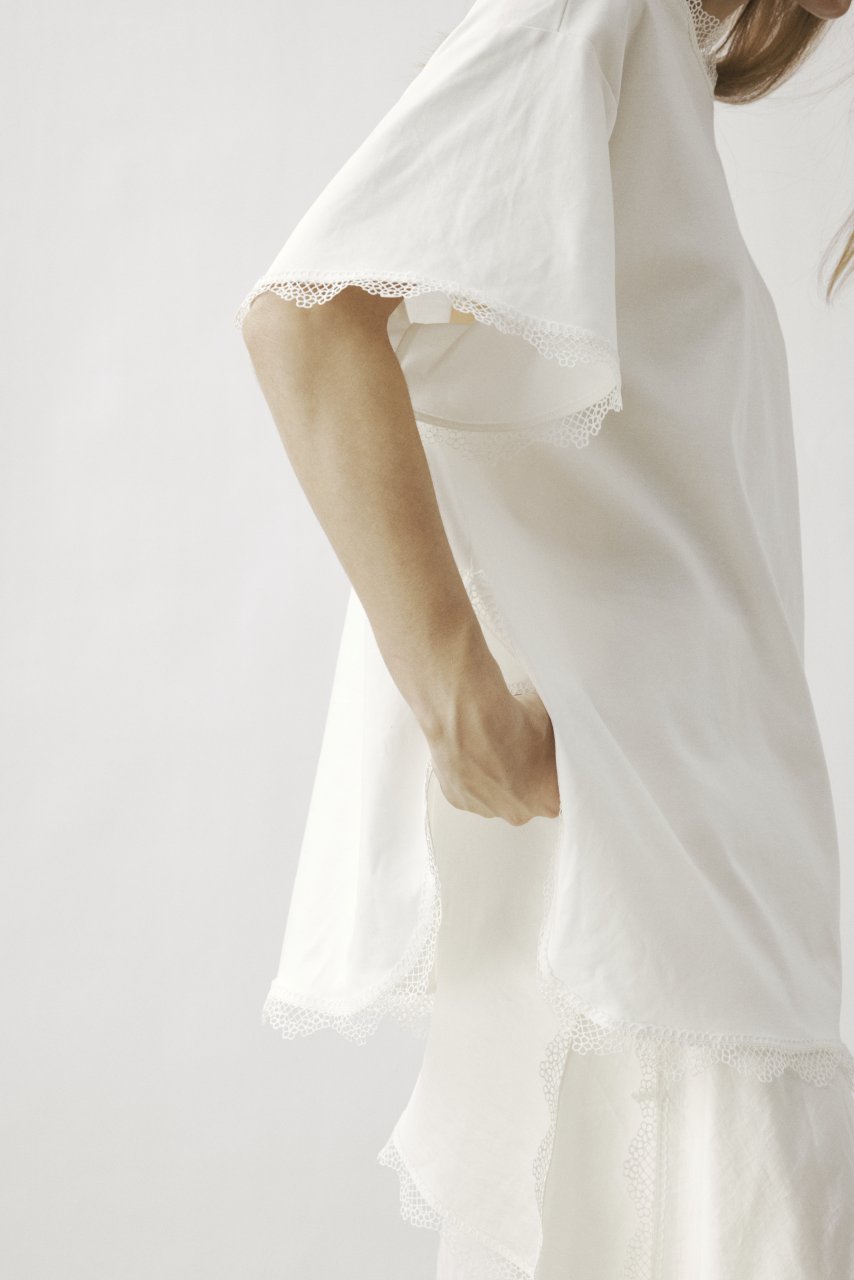 EOS LACE TRIM TSHIRT IN WHITE