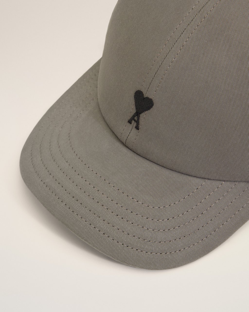 QUOTA -BLACK AMI DE COEUR EMBROIDERY CAP IN CARBONE