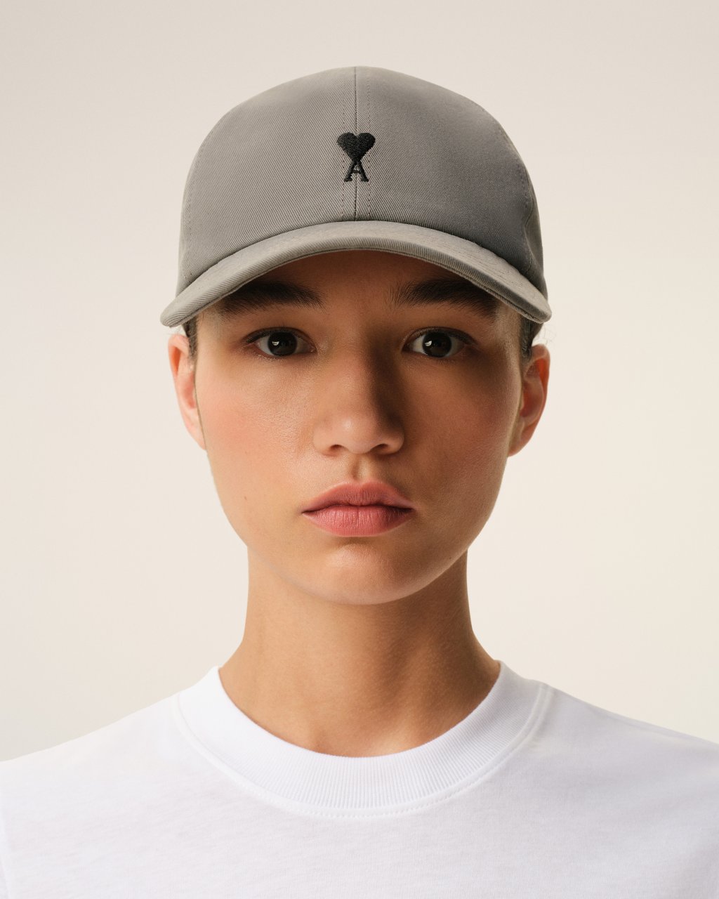 QUOTA -BLACK AMI DE COEUR EMBROIDERY CAP IN CARBONE