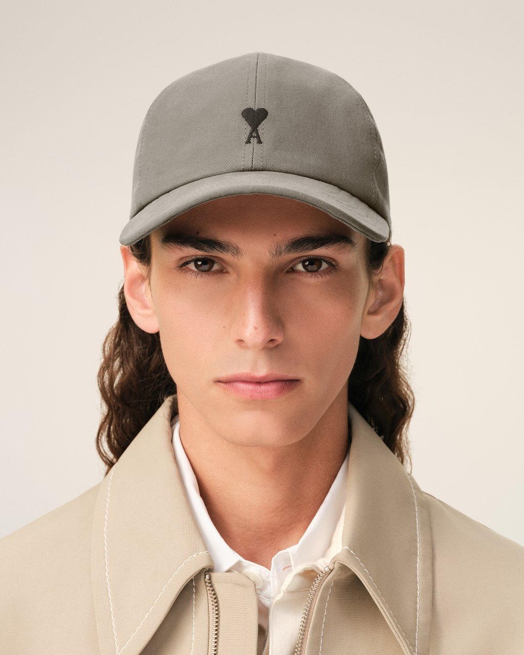 QUOTA -BLACK AMI DE COEUR EMBROIDERY CAP IN CARBONE
