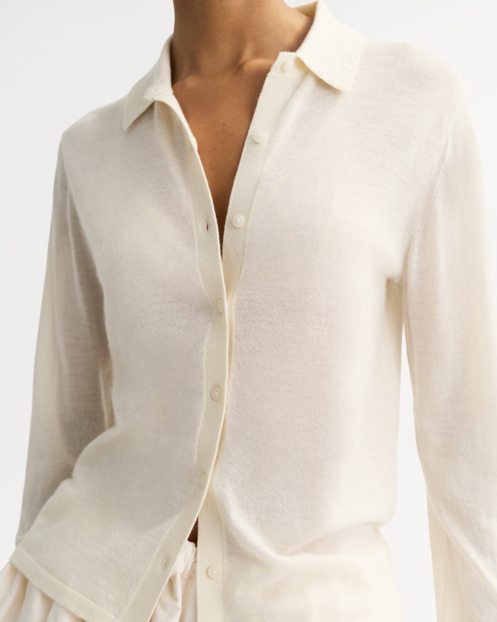 FEATHERLIGHT SHIRT BONE