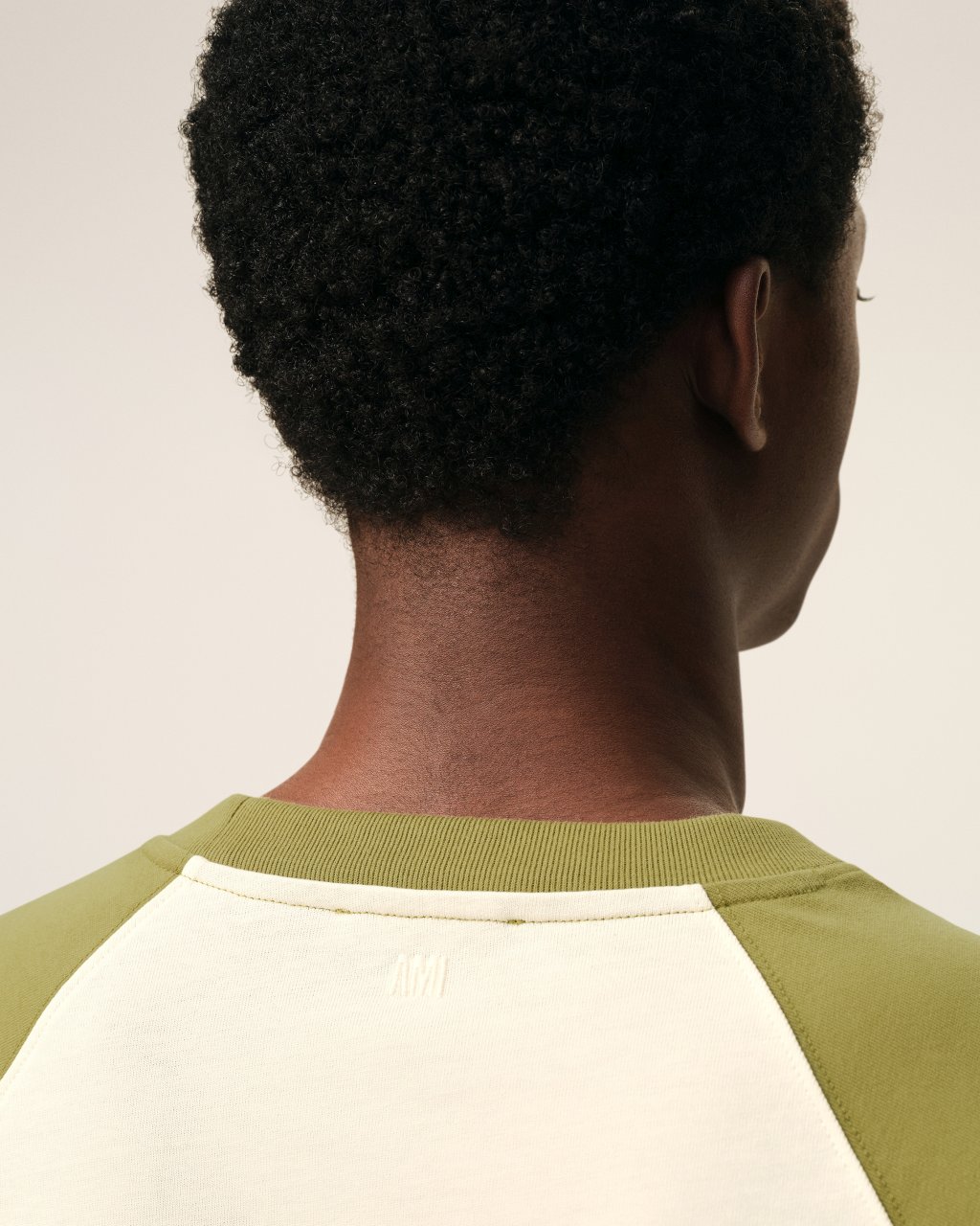 SHORT SLEEVES BOXY FIT TEESHIRT WITH AMI DE COEUR KNITTED PATCH IN BLANC CREME/MATCHA