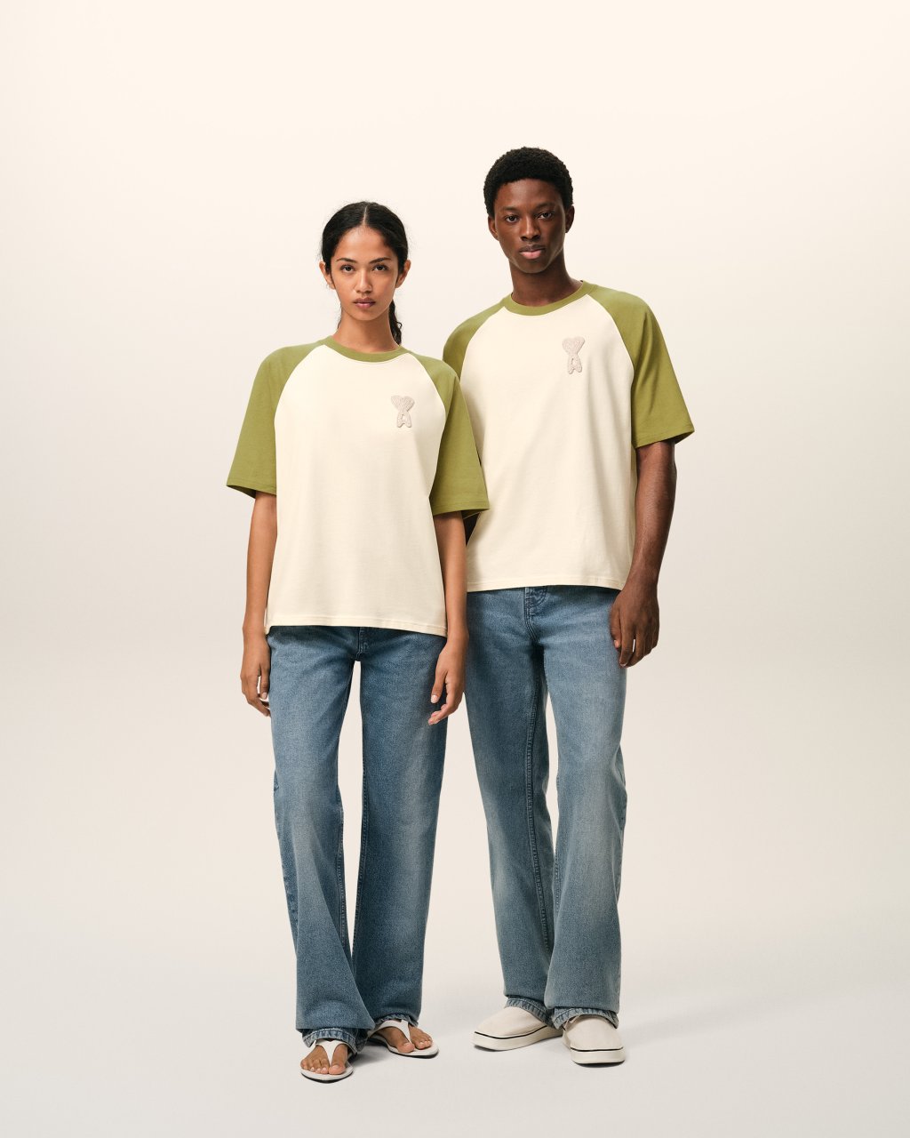 SHORT SLEEVES BOXY FIT TEESHIRT WITH AMI DE COEUR KNITTED PATCH IN BLANC CREME/MATCHA