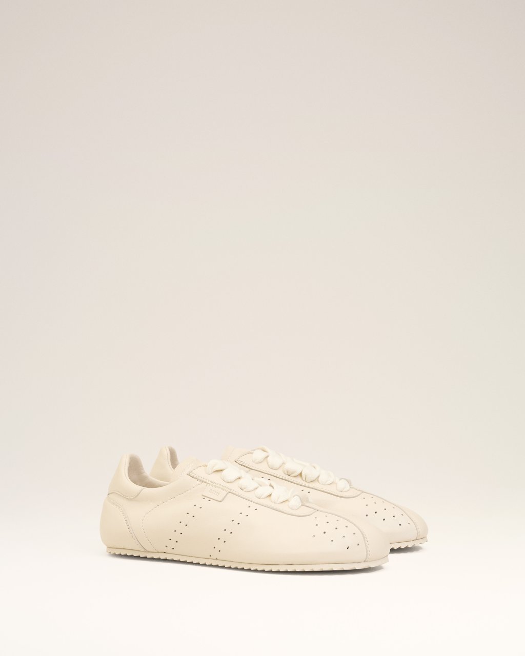 LOW TOP SOFT SNEAKERS IN IVORY
