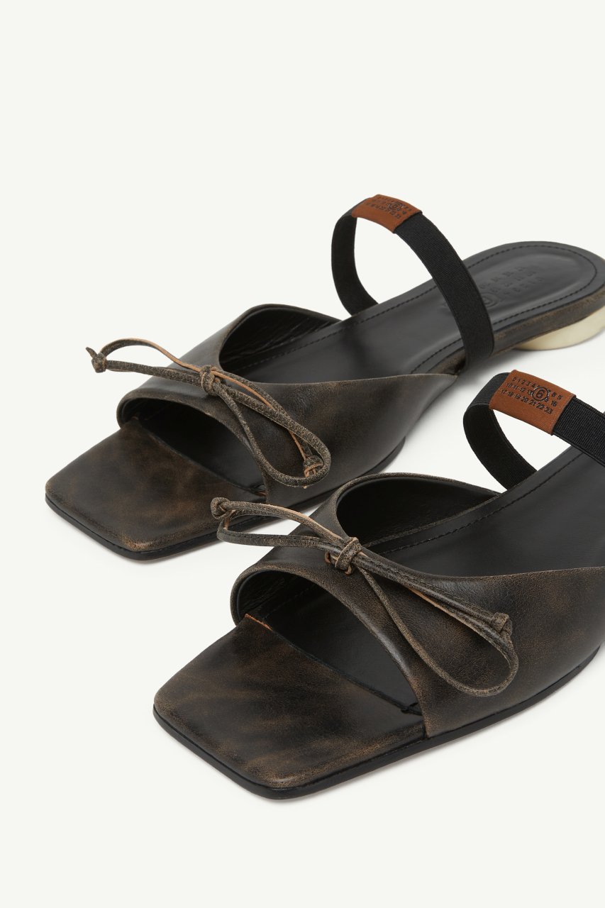 SANDAL BLACK/DOE BROWN