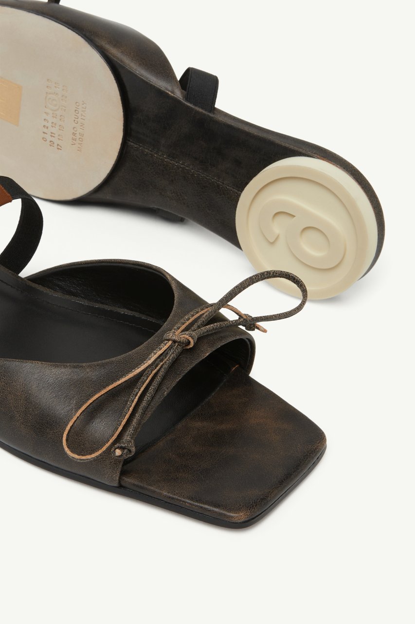 SANDAL BLACK/DOE BROWN