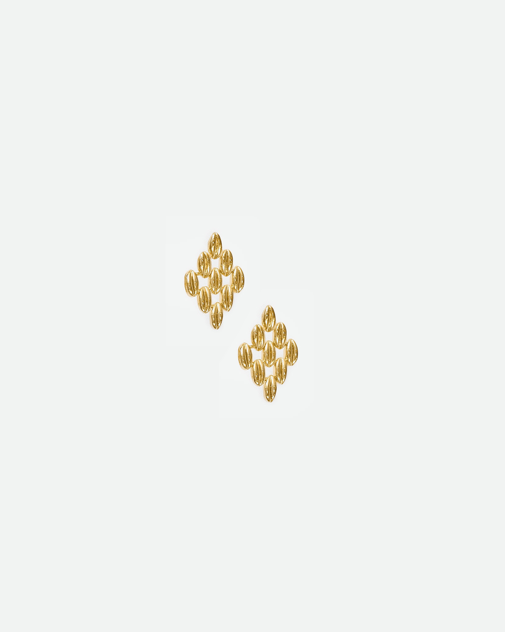 GRAINS SMALL RHOMB EARRINGS IN GOLD