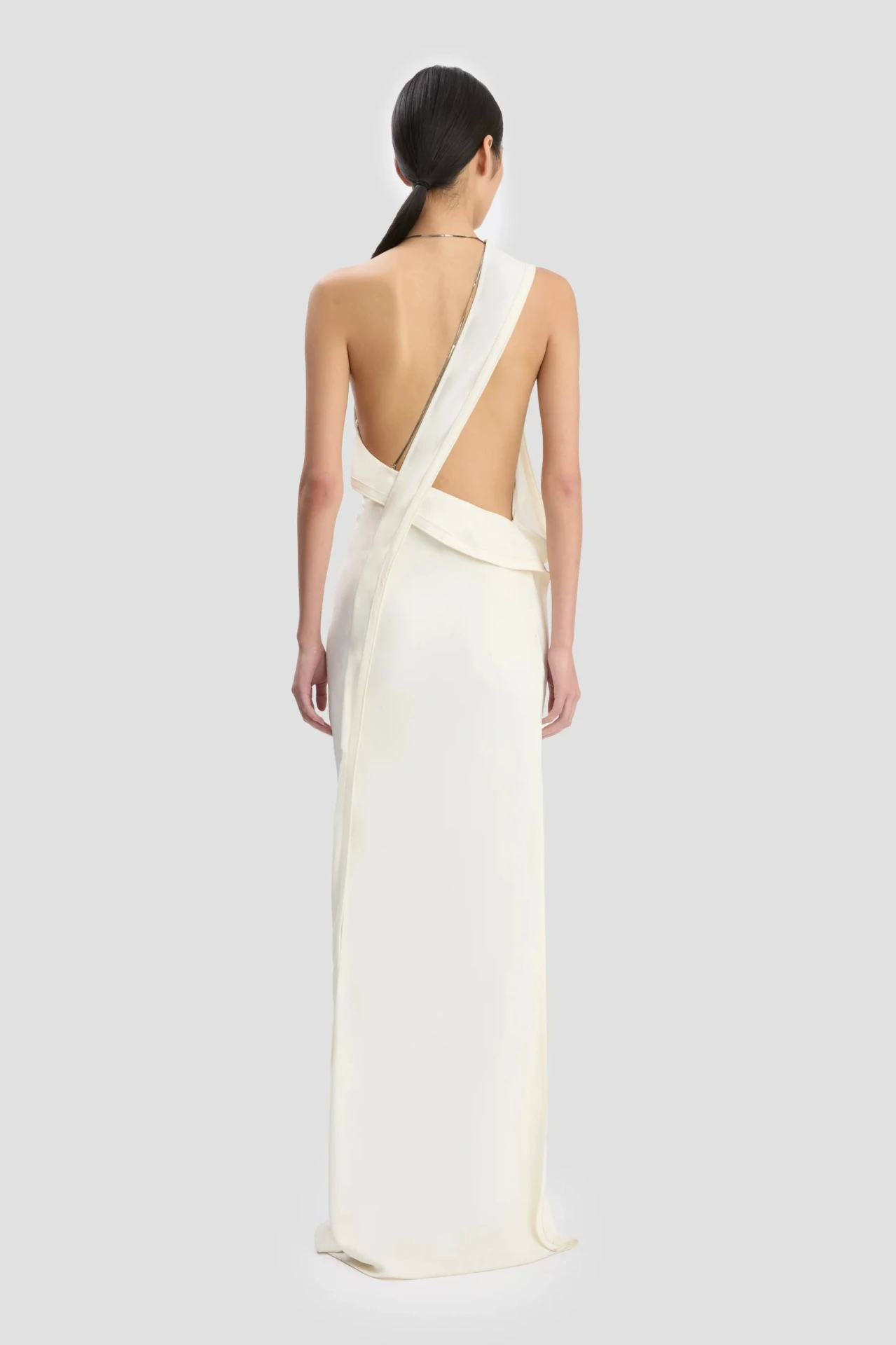 ONE-SHOULDER CHAIN DETAIL DRESS