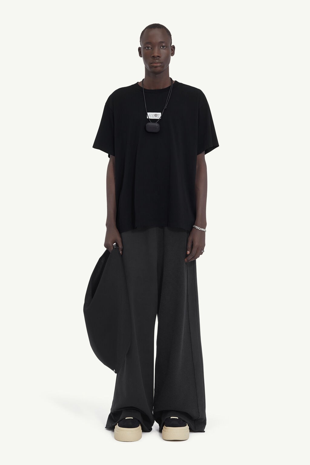 T-SHIRT BLACK 