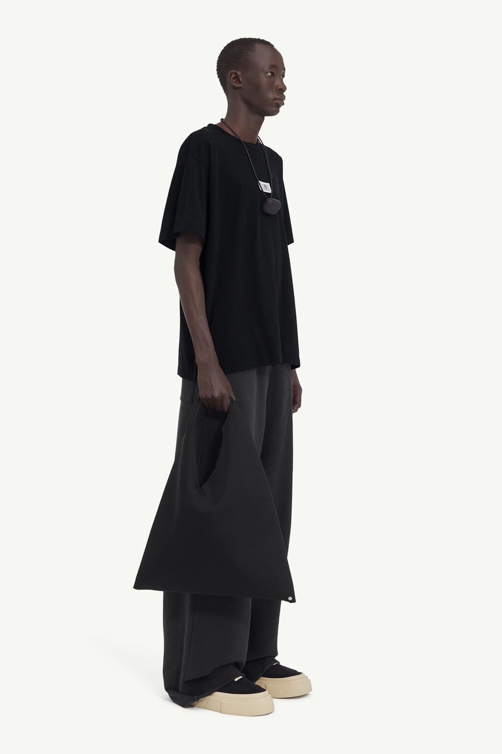 T-SHIRT BLACK 