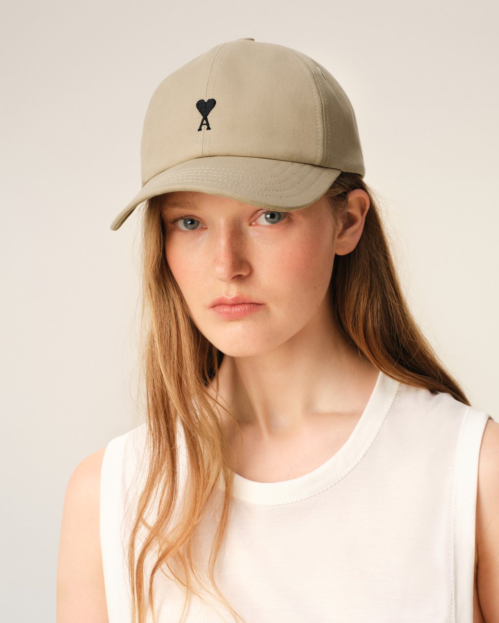 QUOTA -BLACK AMI DE COEUR EMBROIDERY CAP IN BEIGE TAUPE