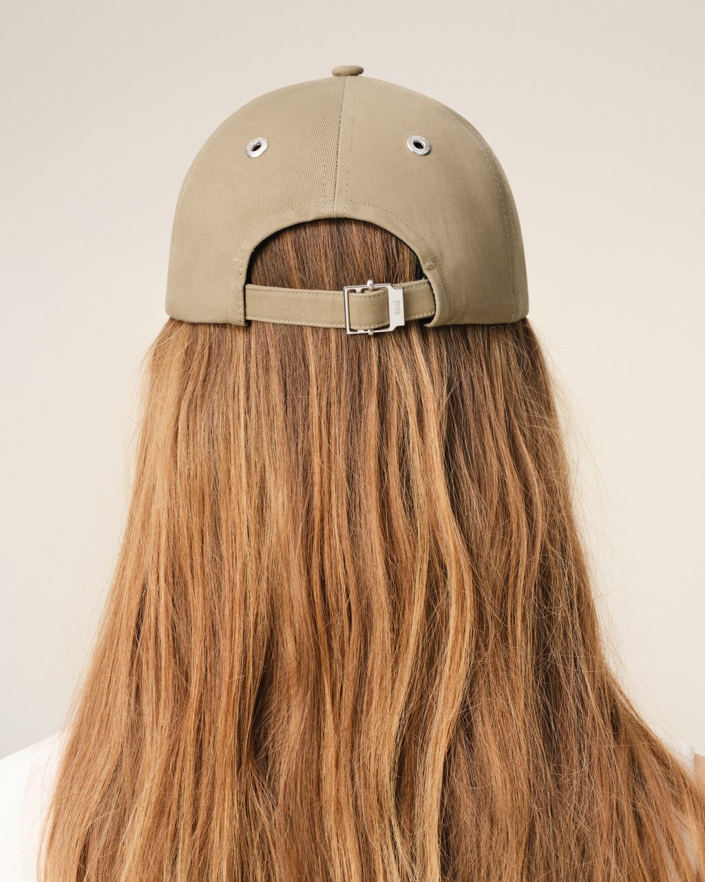 QUOTA -BLACK AMI DE COEUR EMBROIDERY CAP IN BEIGE TAUPE