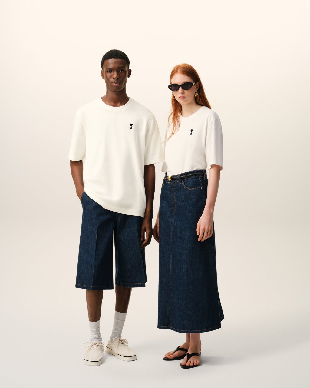 BOXY FIT SHORT SLEEVES ADC TEESHIRT WITH SIGNATURE PRINT AT BACK IN WHITE CREAM