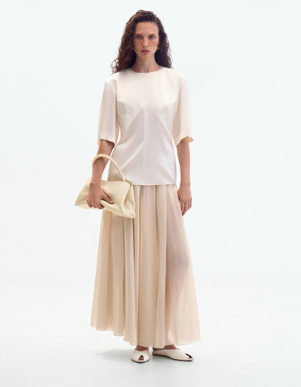 T-SHIRT WITH GEOMETRIC DETAILS