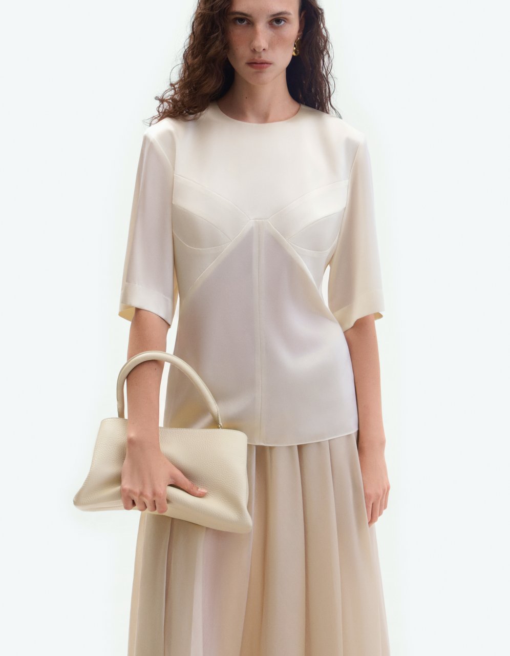 T-SHIRT WITH GEOMETRIC DETAILS