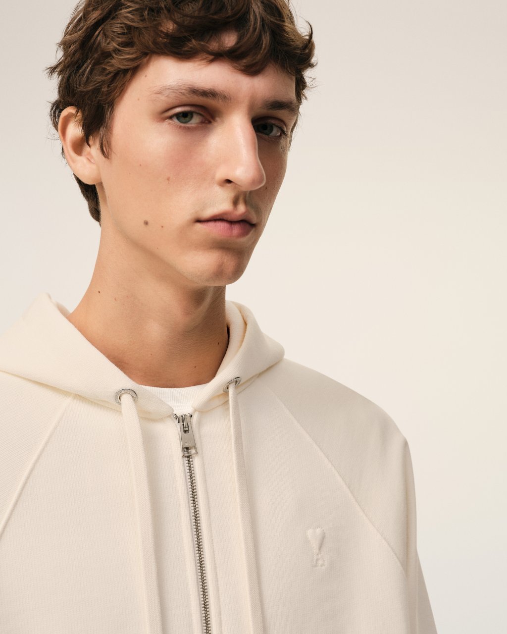 QUOTA -SMALL EMBOSSED ADC HOODIE  WITH ZIP IN WHITE CREAM