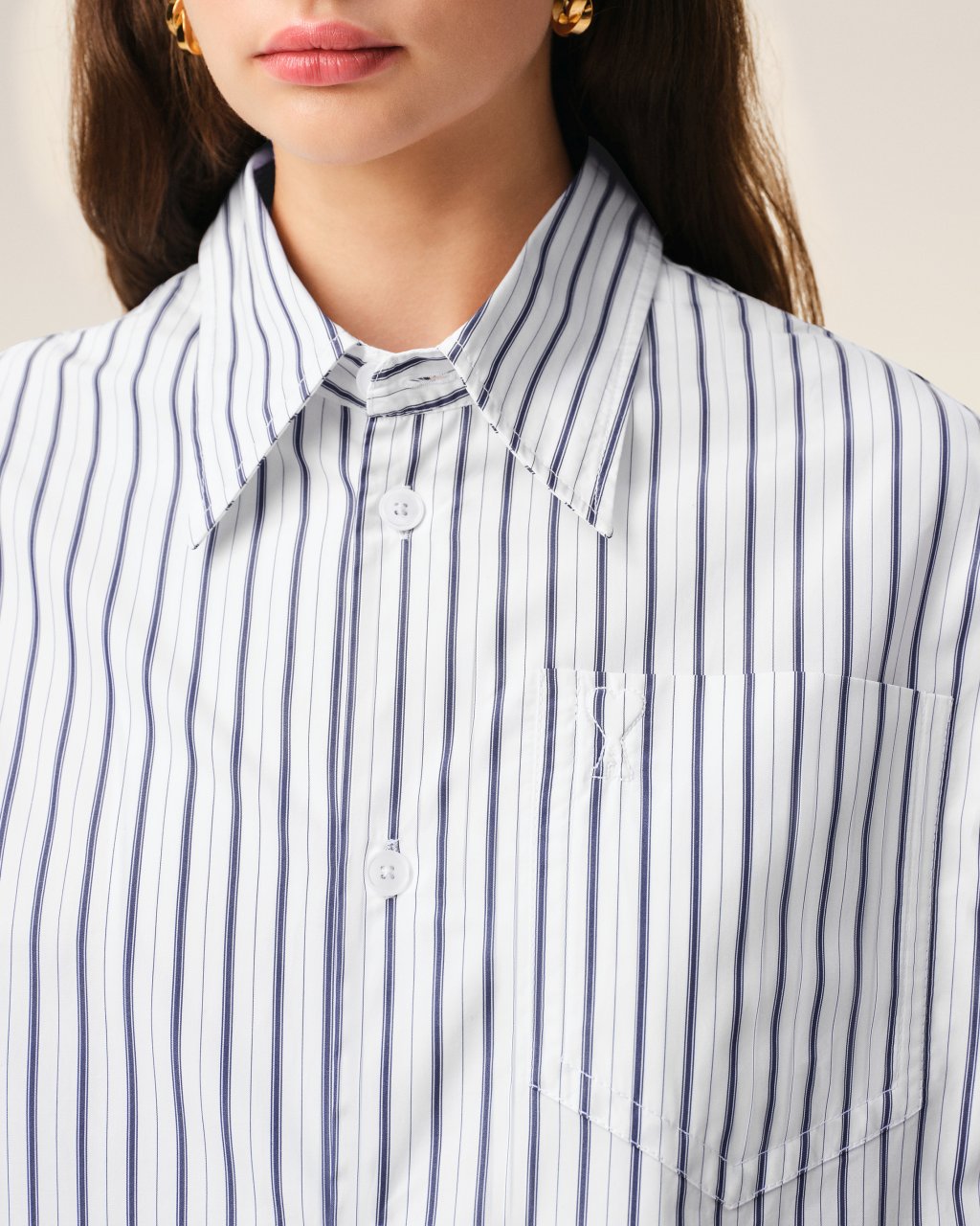 SHORT SLEEVE WIDE SHIRT WITH CAMP COLLAR AND PATCH POCKET IN BLANC/ENCRE