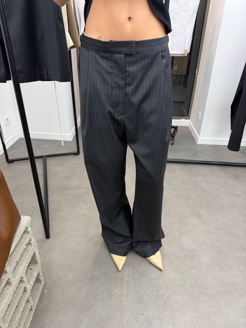 WIDE-LEG TROUSERS WITH ADJUSTABLE WAIST