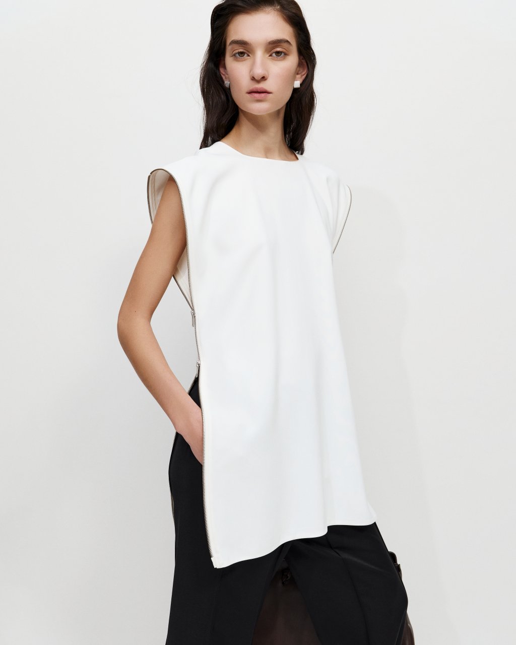 ZIPPER TUNIC TOP