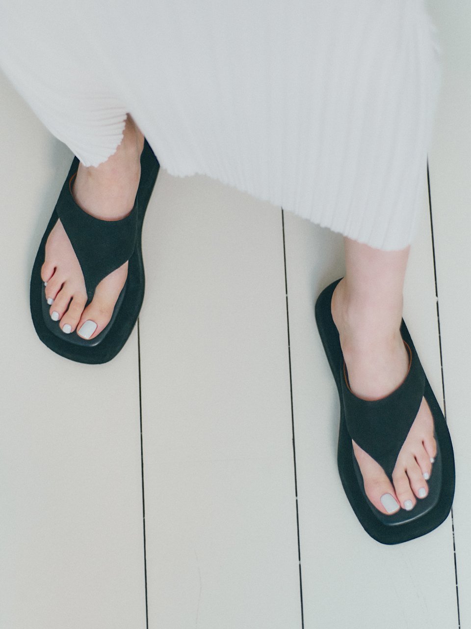 BOY PLATFORM SANDAL IN BLACK SUEDE