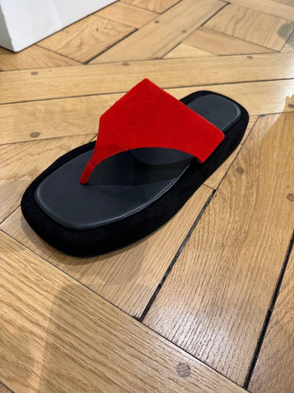BOY PLATFORM SANDAL IN RED SUEDE