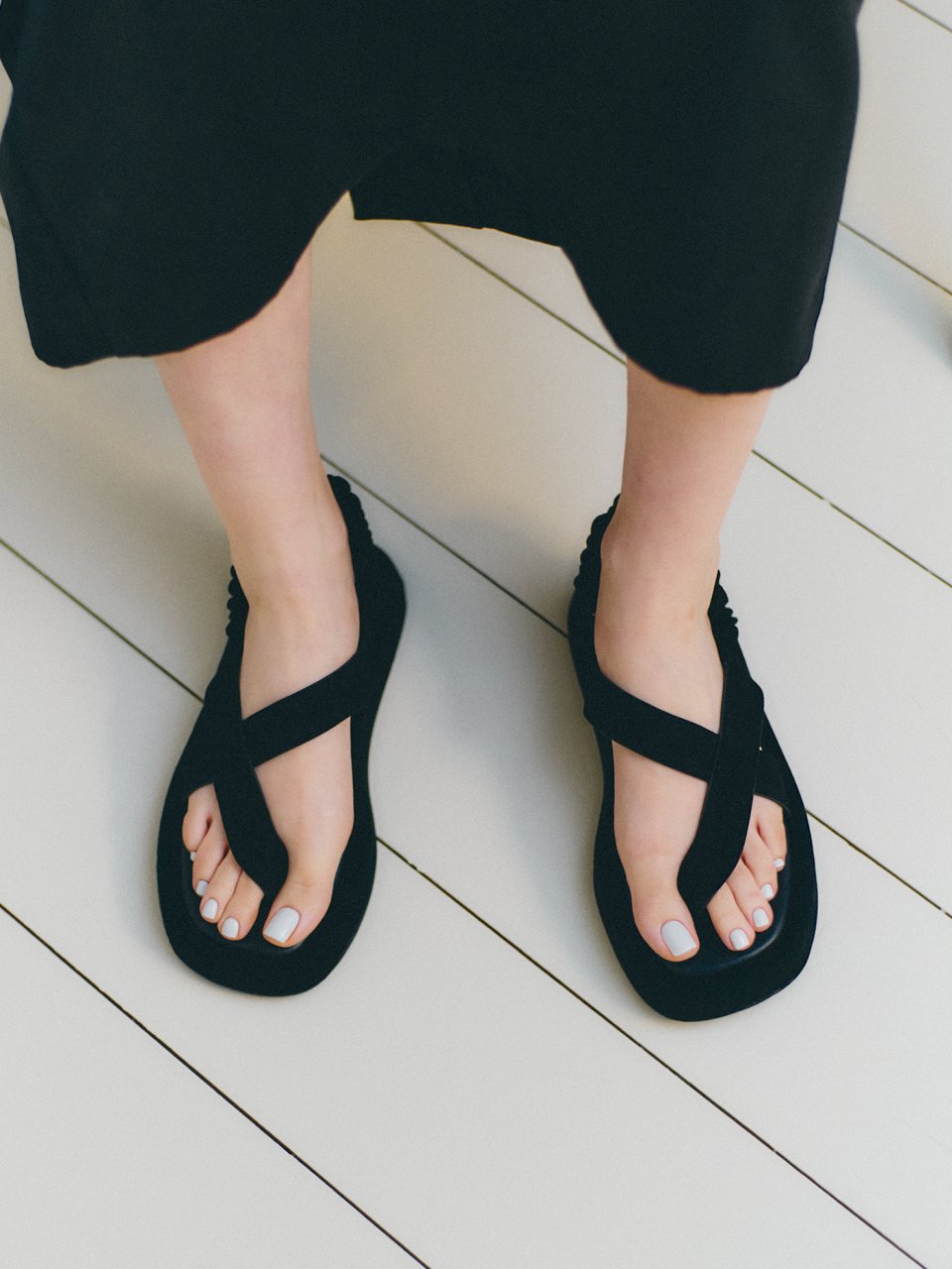 ROI PLATFORM SANDAL IN BLACK
