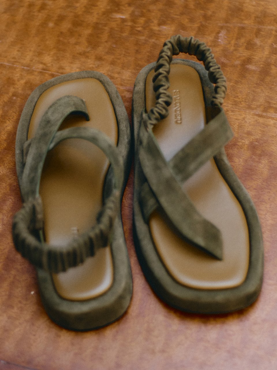 ROI PLATFORM SANDAL IN KHAKI