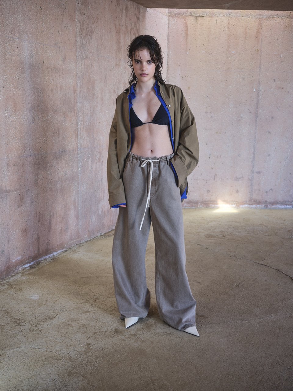 SHAW JEAN IN TRAIL