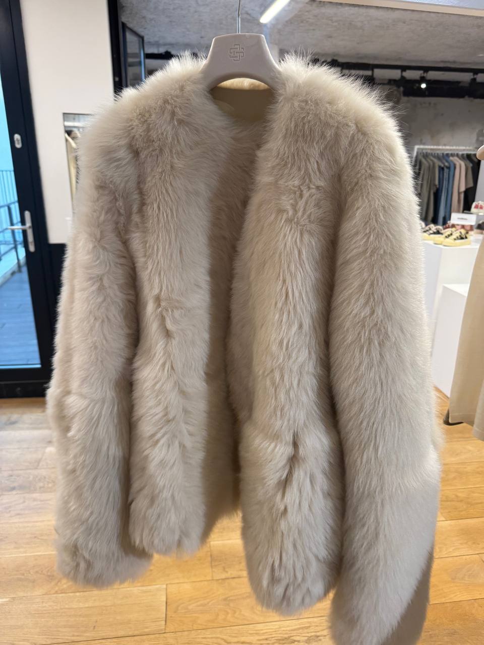 SHEARLING JACKET IN CHALK