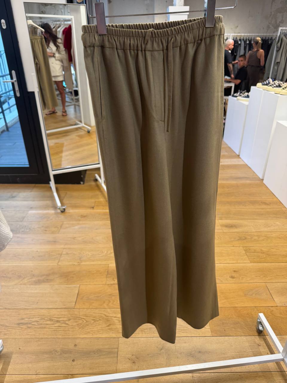 WOVEN PANTS IN KHAKI