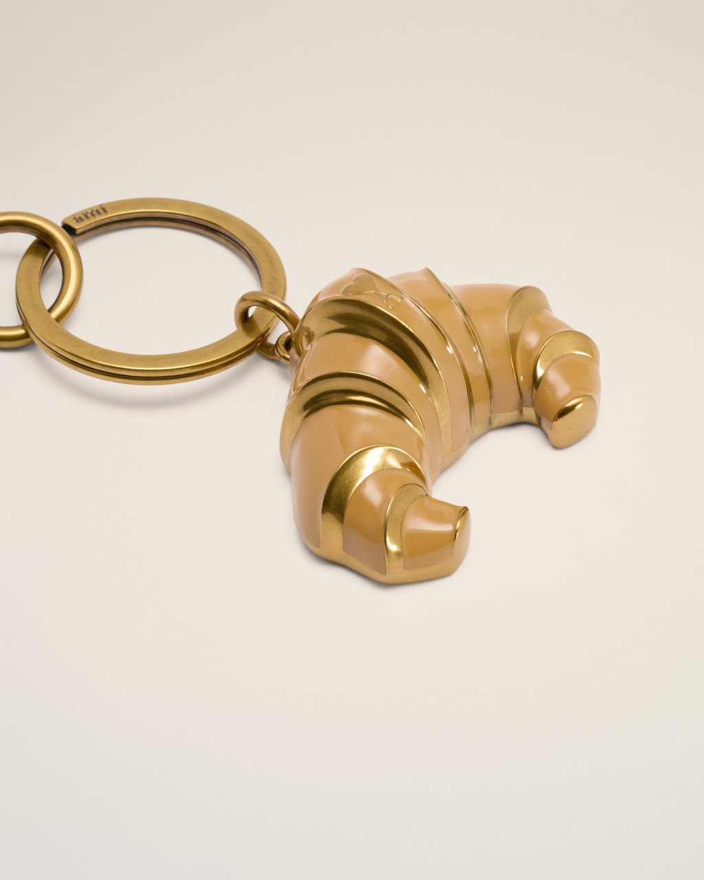 AMI DE COEUR CROISSANT KEYRING IN AMBRE