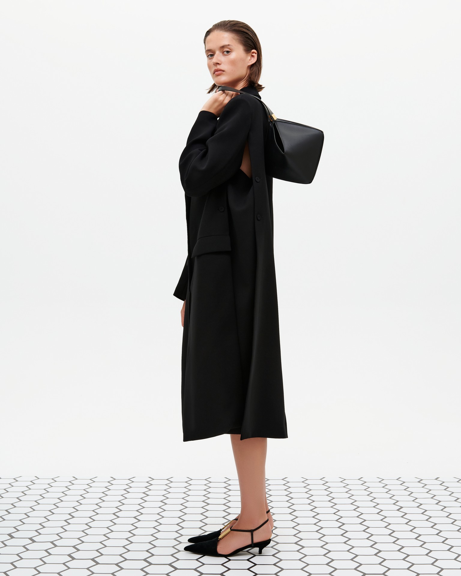 DECONSTRUCTED TRENCH IN BLACK