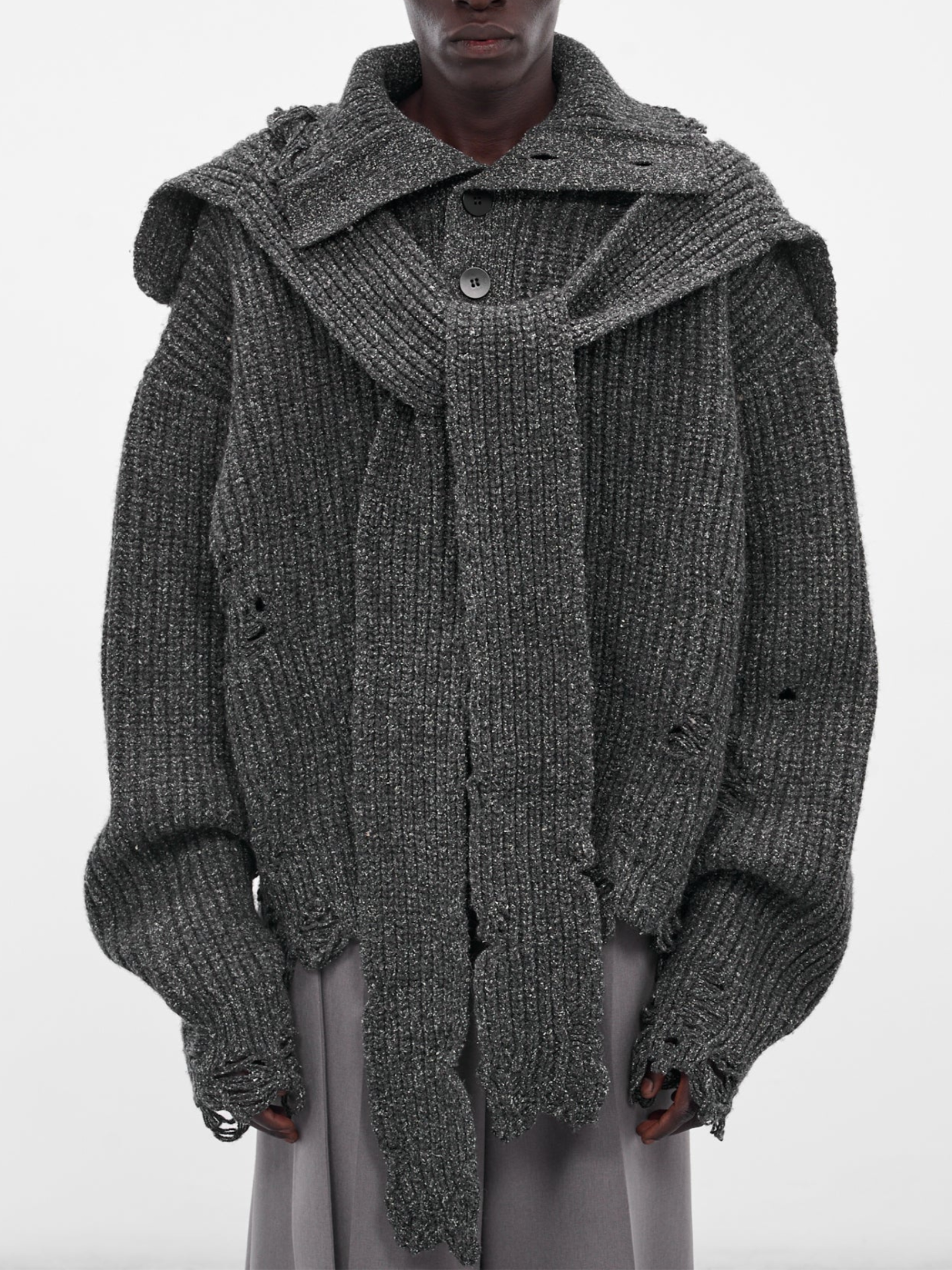 DISTRESSED SWEATER IN BLACK