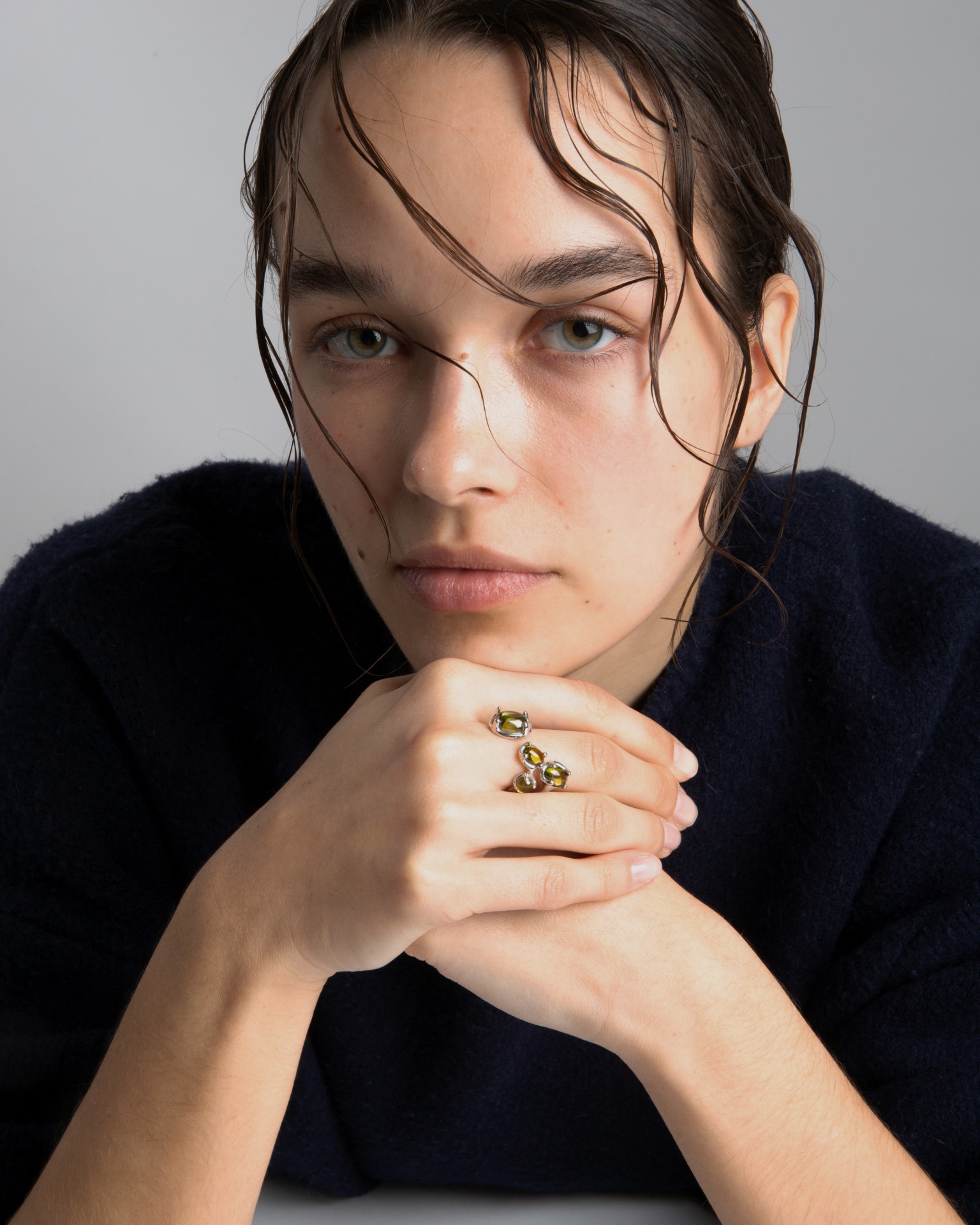 DROPLET RING IN OLIVE GREEN