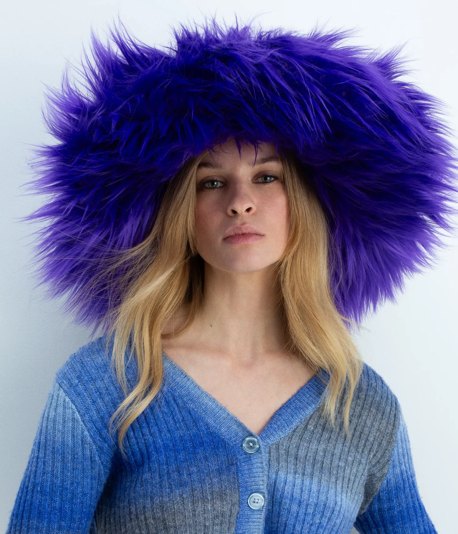 FAUX-FUR HAT IN PURPLE