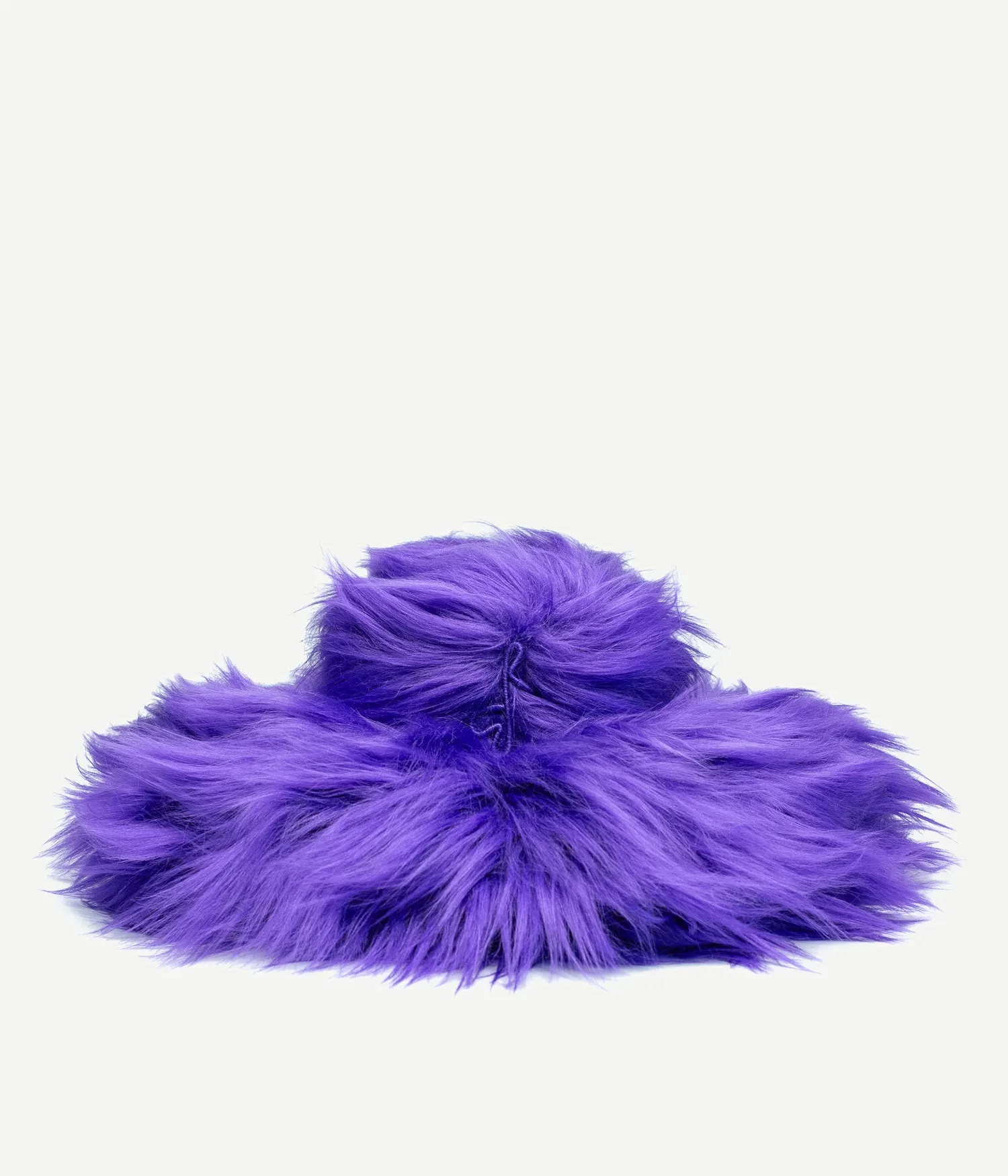 FAUX-FUR HAT IN PURPLE