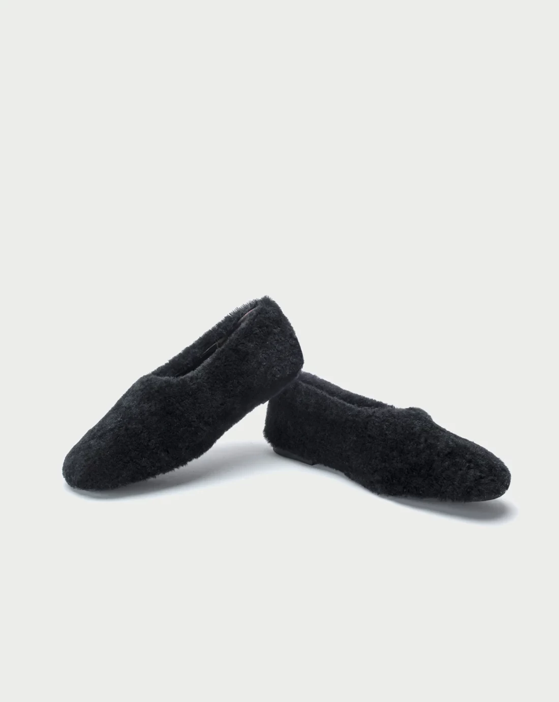 FUR-FUR BALLERINAS IN BLACK / SHORT