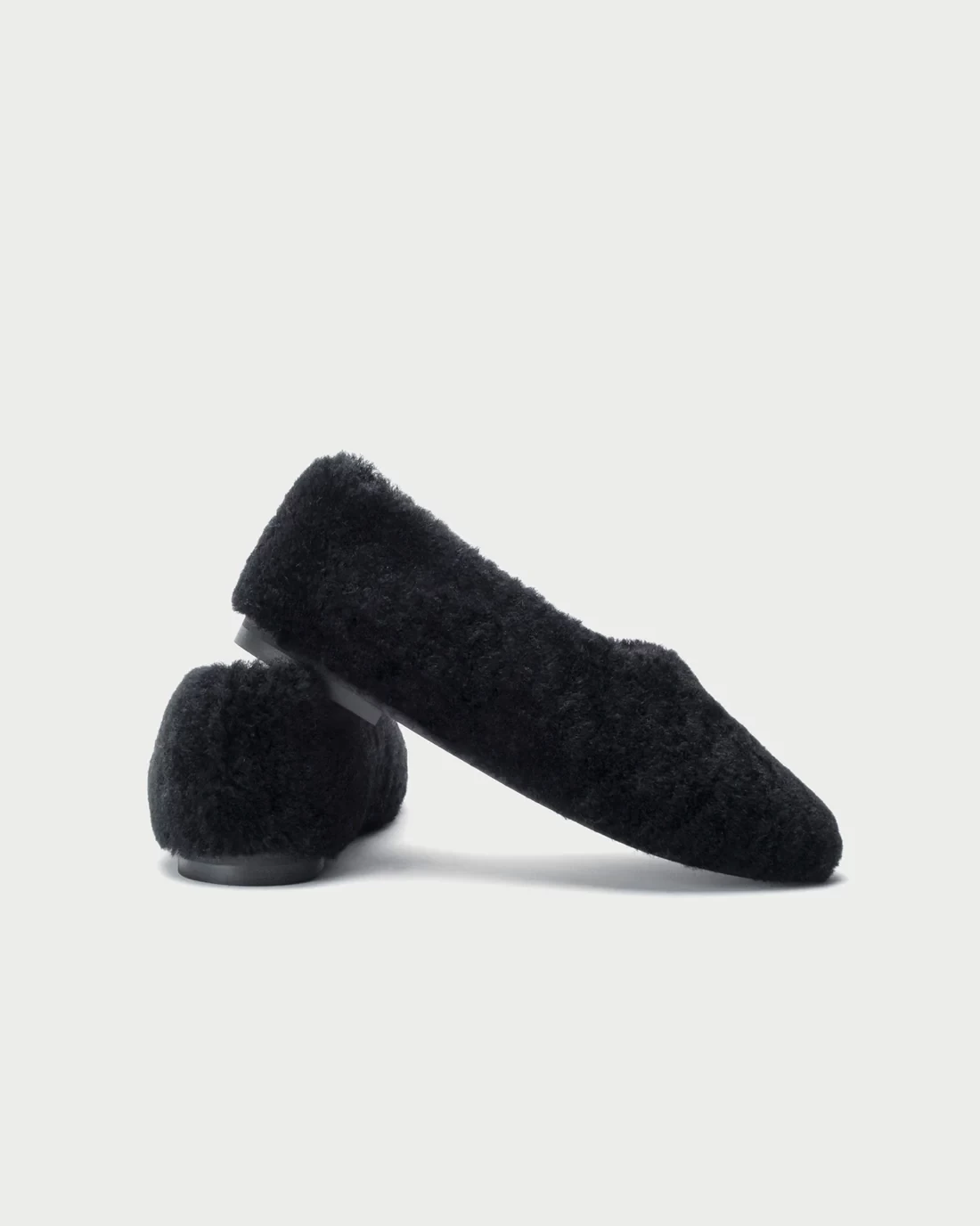 FUR-FUR BALLERINAS IN BLACK / SHORT