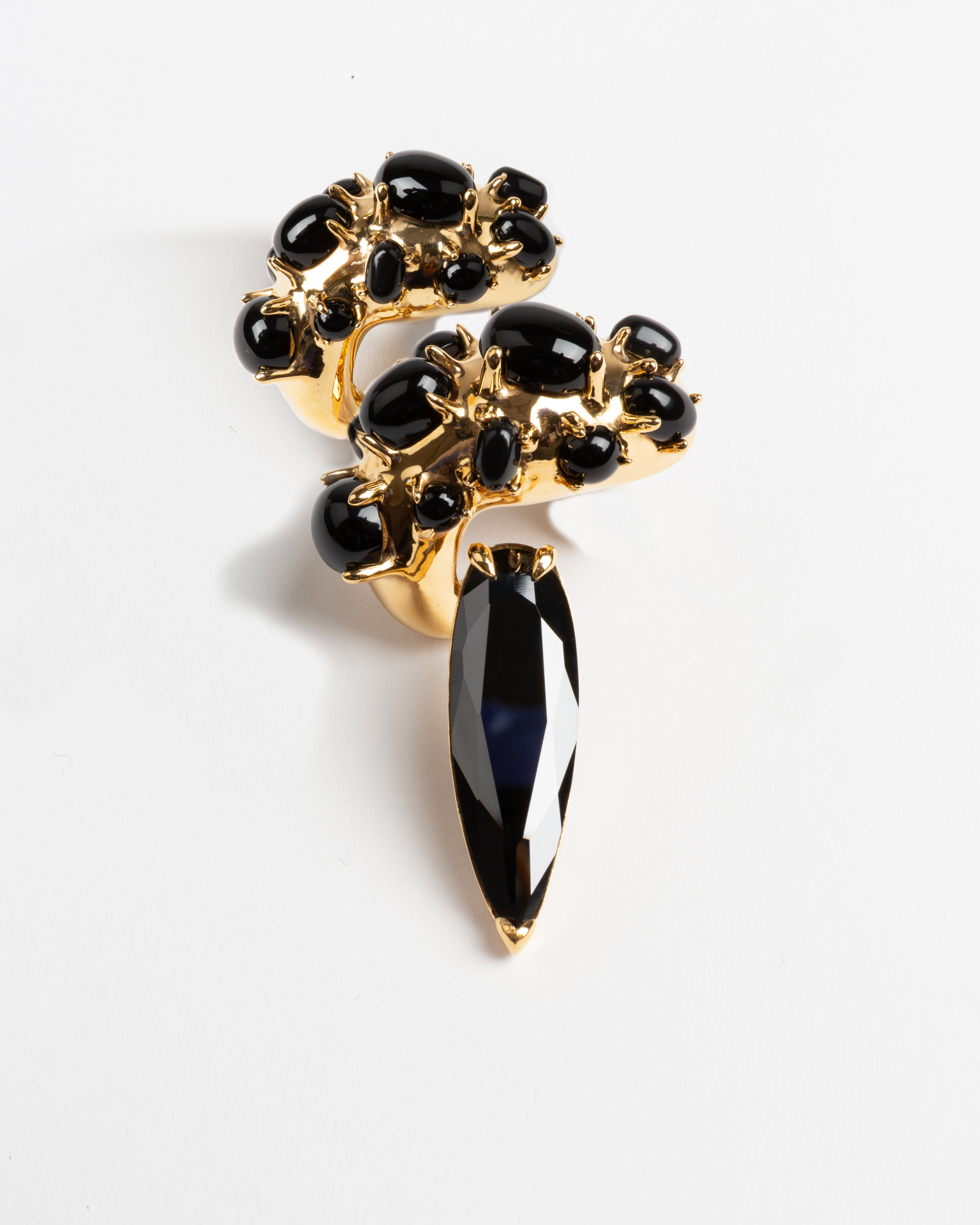 GOTHIKA MAXI ALIEN BLACK EAR SET IN GOLD (LEFT)