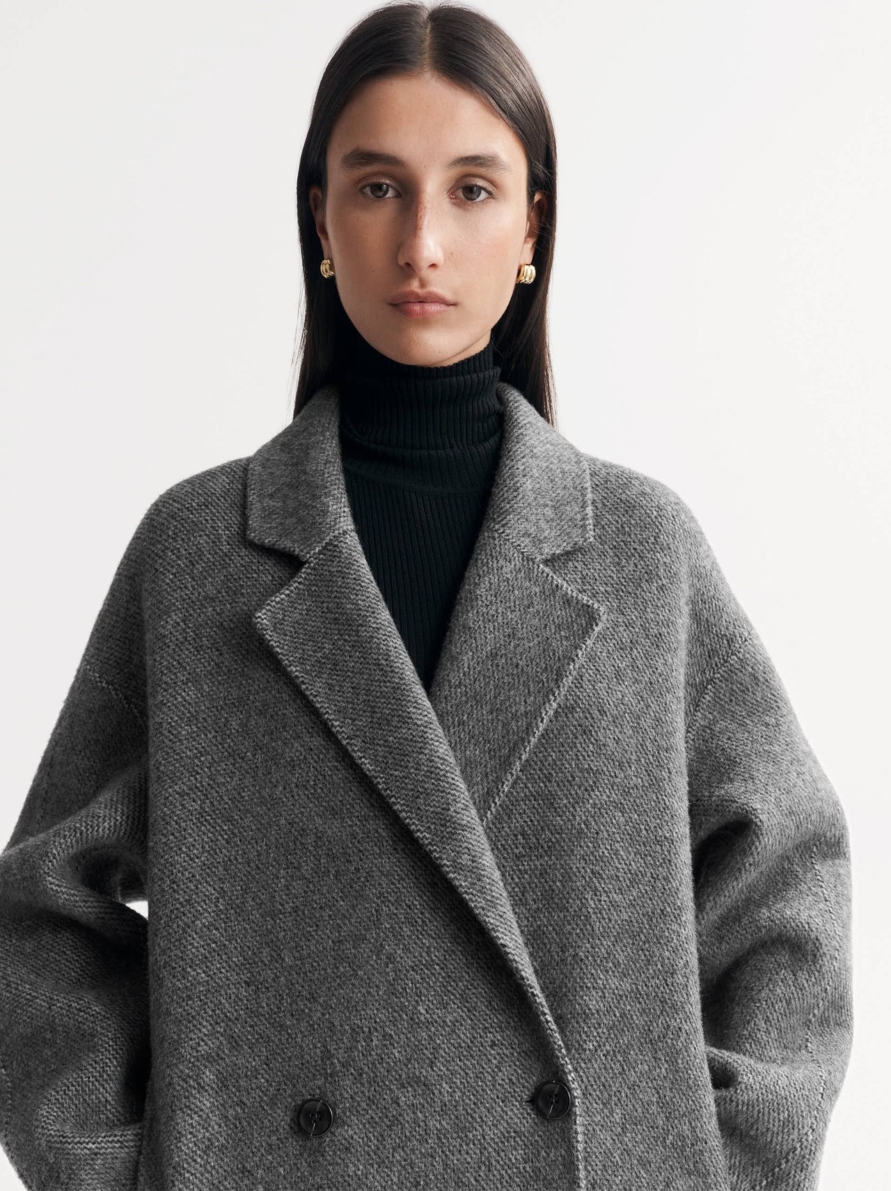 HERRINGBONE PATTERN COAT IN DARK GREY