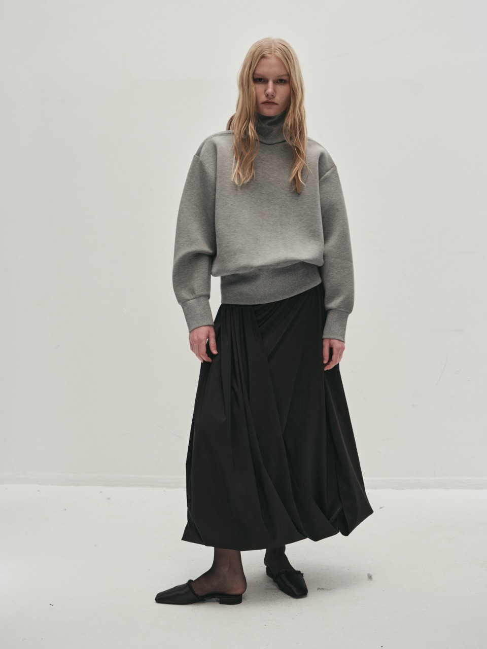 JULIET BALOON SKIRT IN BLACK