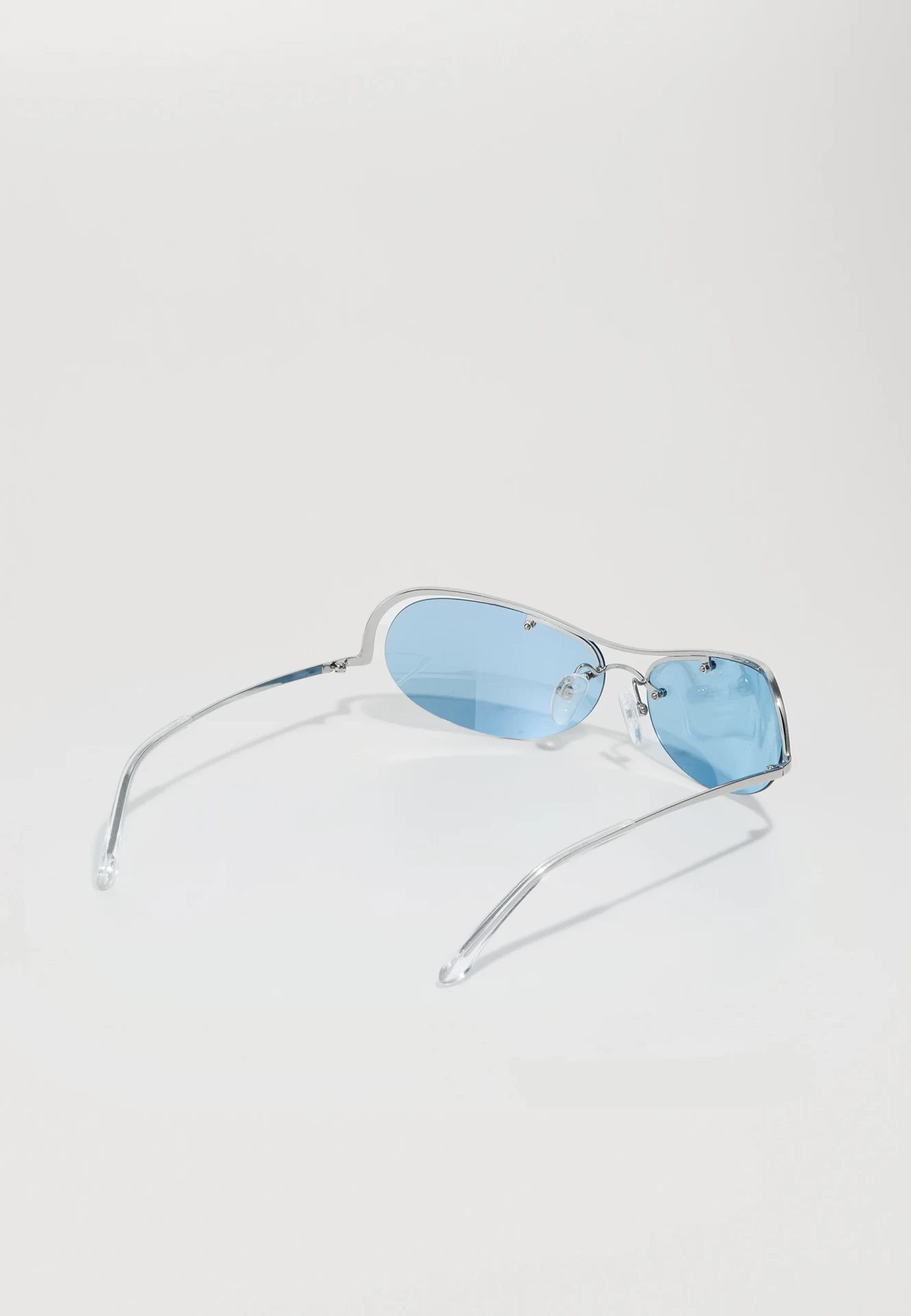 LANA SUNGLASSES IN SILVER LIGHT BLUE