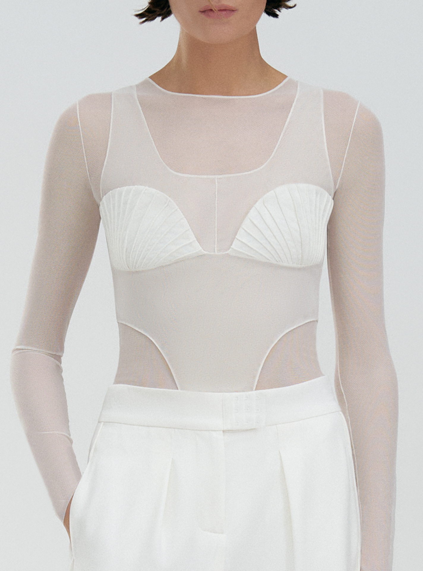 LONG SLEEVE BODYSUIT IN IVORY