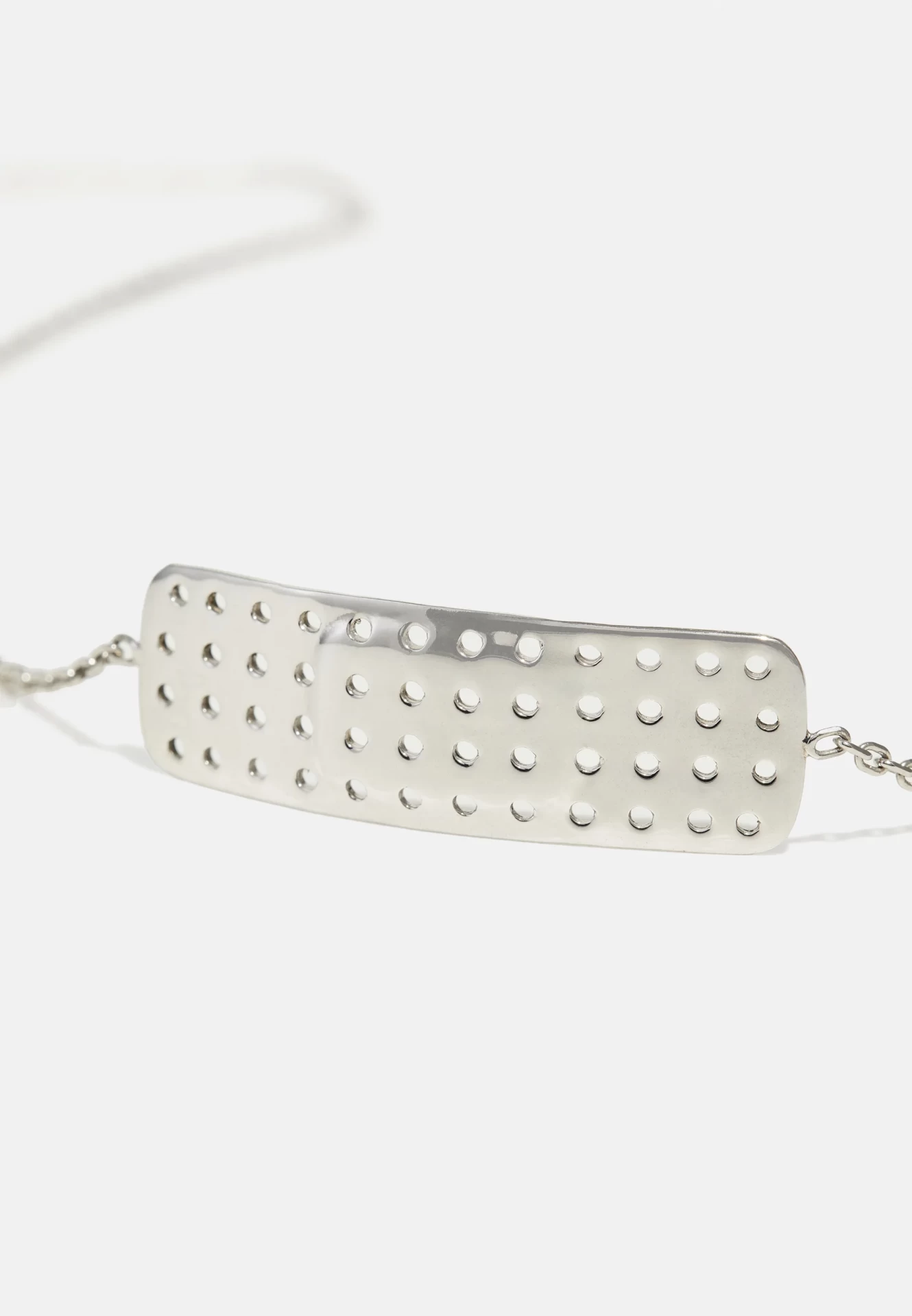 MINI PLASTER CHOKER IN SILVER