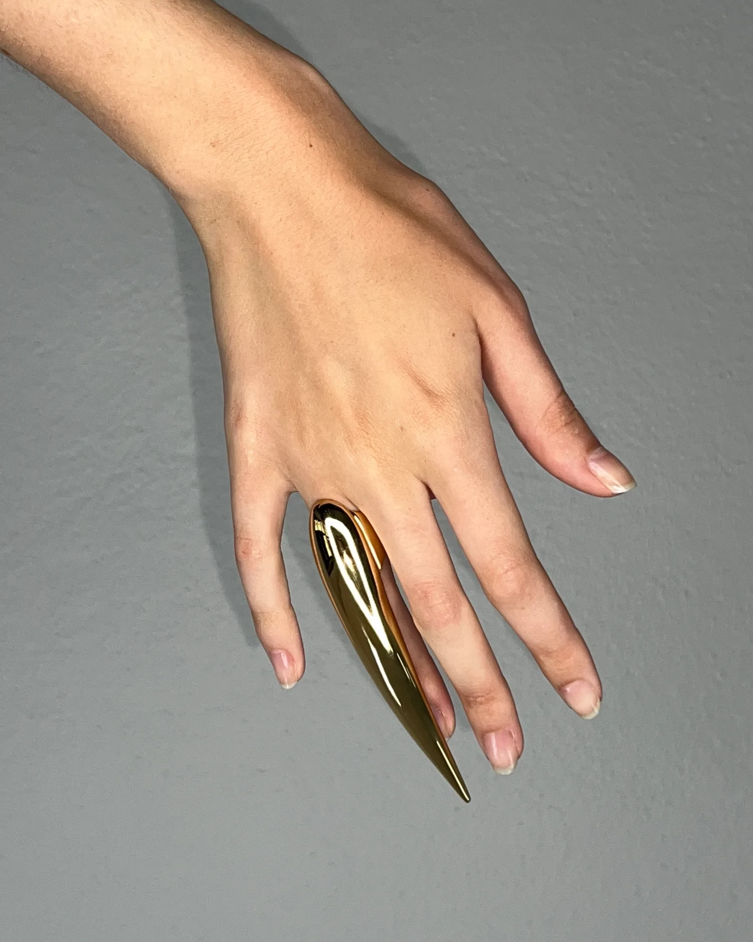 NAIL RING