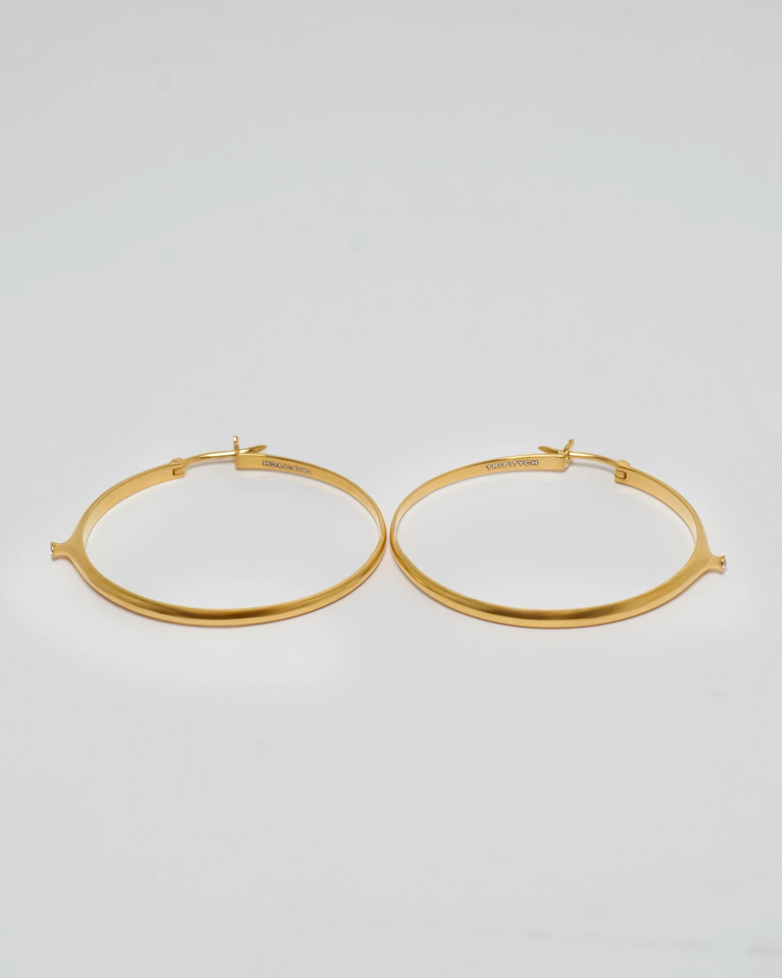 NENUPHAR HOOP EARRINGS IN GOLD